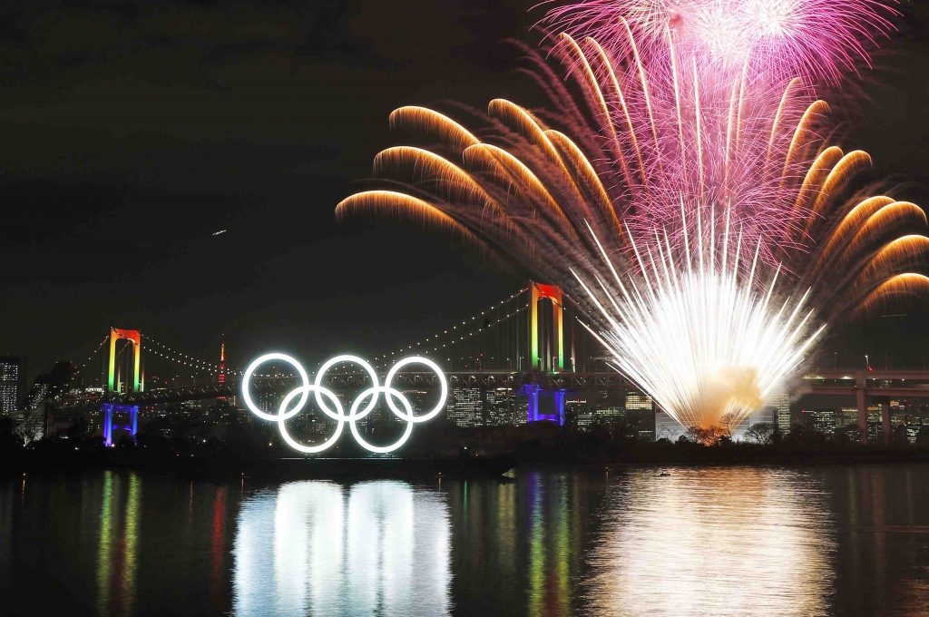 Màn pháo hoa đếm ngược một năm đến Olympic Tokyo
