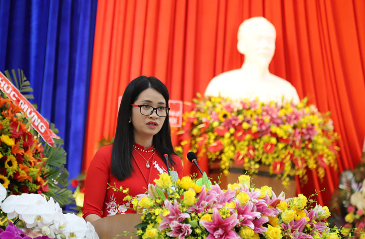 Đảng bộ Trường THPT Trần Phú tham luận về nội dung “Giải pháp triển khai thực hiện các Quy định về trách nhiệm nêu gương của Ban Bí thư (khóa XI), Bộ Chính trị và Ban Chấp hành Trung ương (khóa XII)”