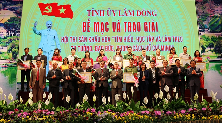 Tuyên giáo Lâm Đồng tham mưu tổ chức hội thi sân khấu hóa về học tập và làm theo tư tưởng, đạo đức, phong cách Hồ Chí Minh. Ảnh: Văn Tòa