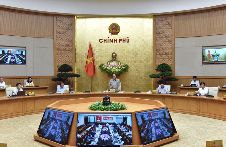 Thủ tướng Nguyễn Xuân Phúc chủ trì họp trực tuyến toàn quốc về phòng chống dịch Covid-19. Ảnh: chinhphu.vn