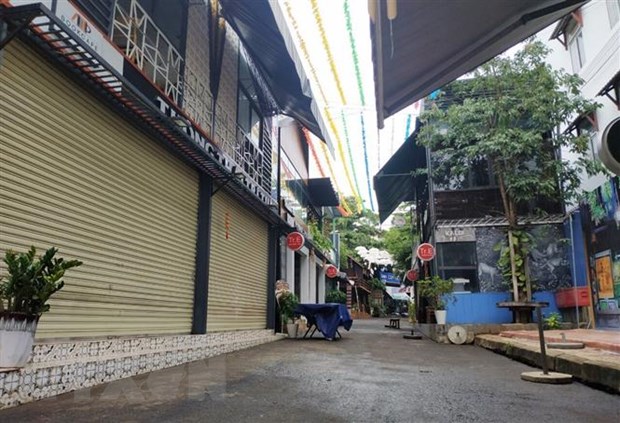 Đường sách cà phê Buôn Ma Thuột, một trong những địa điểm thu hút đông khách du lịch, đóng cửa
