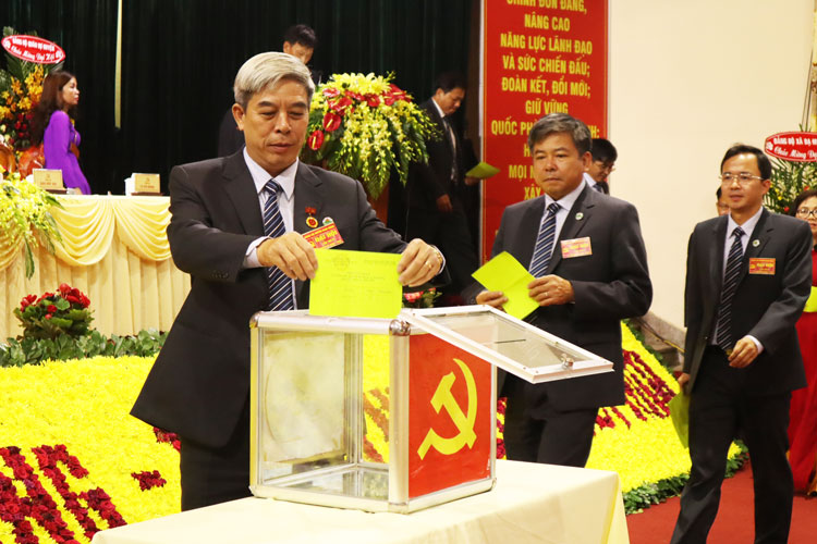 Đại hội bỏ phiếu bầu Ban Chấp hành Đảng bộ huyện Đam Rông nhiệm kỳ 2020 – 2025