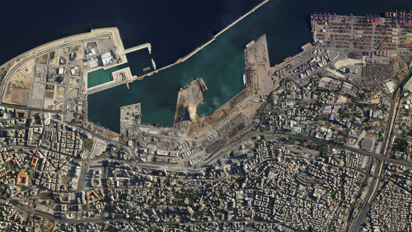 Ảnh vệ tinh cảng Beirut sau vụ nổ