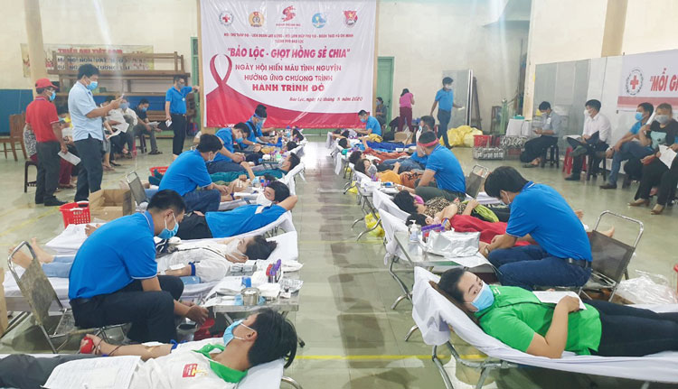 370 đơn vị máu được hiến tại Ngày hội Hiến máu tình nguyện