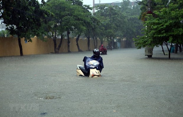 Đường Trường Chinh, thành phố Điện Biên Phủ ngập sâu trong nước