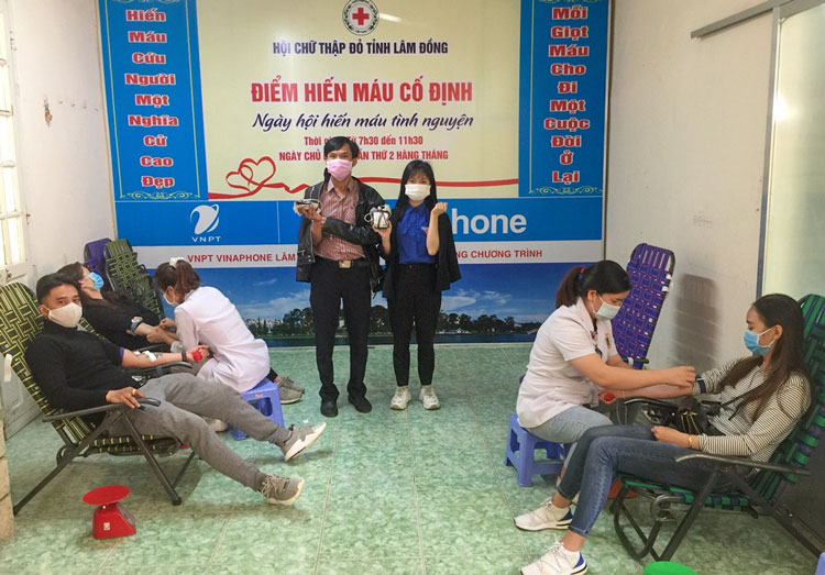 Bệnh viện Đa khoa Lâm Đồng tiếp nhận 70 đơn vị máu từ Ngày hội 'Giọt hồng báo hiếu'