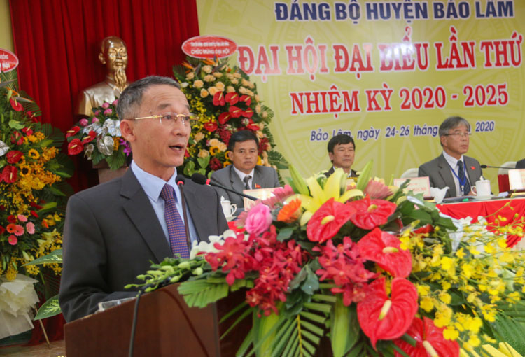 Đồng chí Trần Văn Hiệp - Phó Bí thư Tỉnh ủy Lâm Đồng phát biểu chỉ đạo Đại hội