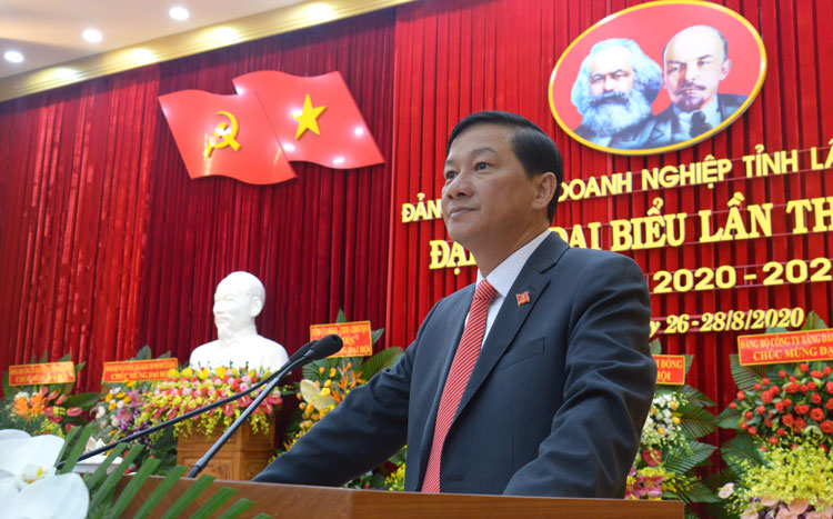 Phó Bí thư Thường trực Tỉnh uỷ lâm Đồng Trần Đức Quận phát biểu chỉ đạo Đại hội