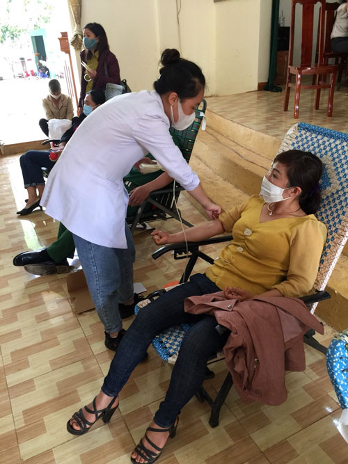 Ngày hội HMTN huyện Lâm Hà cung cấp máu cho Viện Huyết học và Truyền máu Trung ương (Hà Nội)