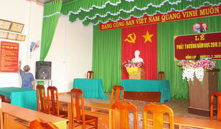 Nhờ “Dân vận khéo” mà người dân huyện Di Linh tích cực xây dựng NTM, đóng góp tiền của, công sức để xây dựng hội trường thôn