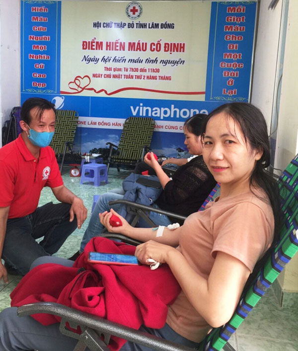 Cán bộ, giáo viên TP Đà Lạt tham gia Ngày hội HMTN “Giọt hồng Người đưa đò” 