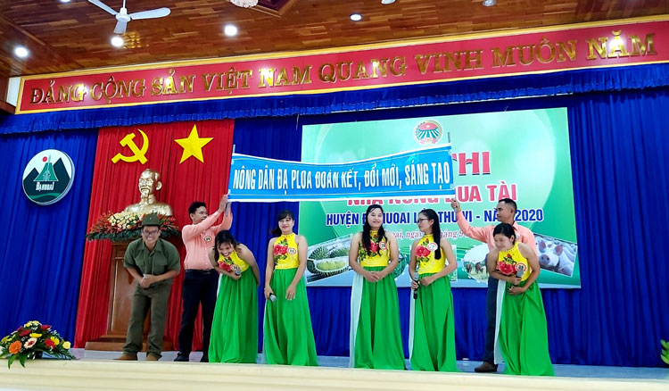Hội thi Nhà nông đua tài huyện Đạ Huoai