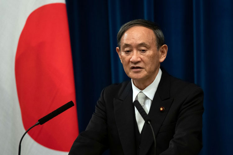 Sau chiến thắng trong cuộc bỏ phiếu của Hạ viện Nhật Bản, ông Suga đã nhận được thư bổ nhiệm chính thức làm Thủ tướng Nhật Bản. Ảnh: AFP