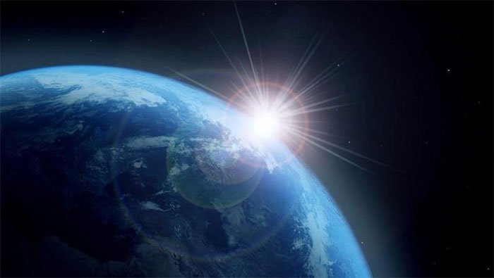 Từ khoảng 33.000 năm trước, Trái đất và toàn bộ Hệ Mặt trời đã di chuyển xuyên qua đám mây bụi bức xạ.