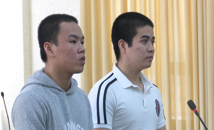 Lãm và Kiệt tại phiên tòa
