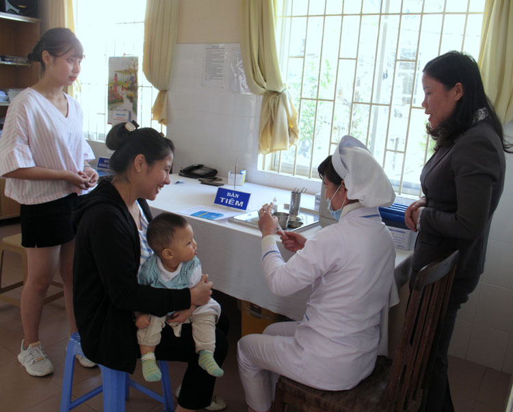 Lâm Đồng thực hiện đạt các chỉ tiêu dự án tiêm chủng mở rộng