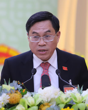 Đồng chí Võ Ngọc Hiệp - Chủ tịch Ủy ban MTTQ Việt Nam tỉnh trình bày tham luận