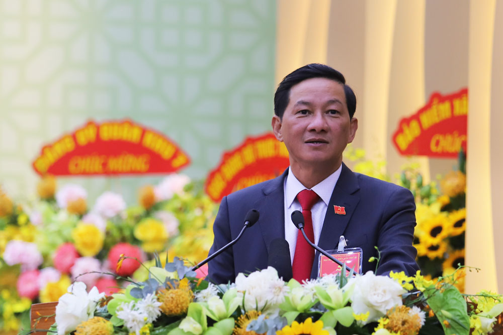 Đồng chí Trần Đức Quận – Bí thư Tỉnh ủy Lâm Đồng khóa XI phát biểu bế mạc Đại hội