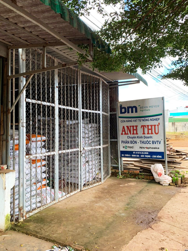 Cơ sở kinh doanh phân bón bị cơ quan phát hiện lô phân bón không được lưu hành tại Việt Nam