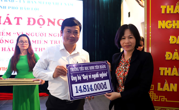 Ủy ban MTTQ Việt Nam TP Bảo Lộc tiếp nhận ủng hộ Quỹ Vì người nghèo năm 2020 từ các đơn vị