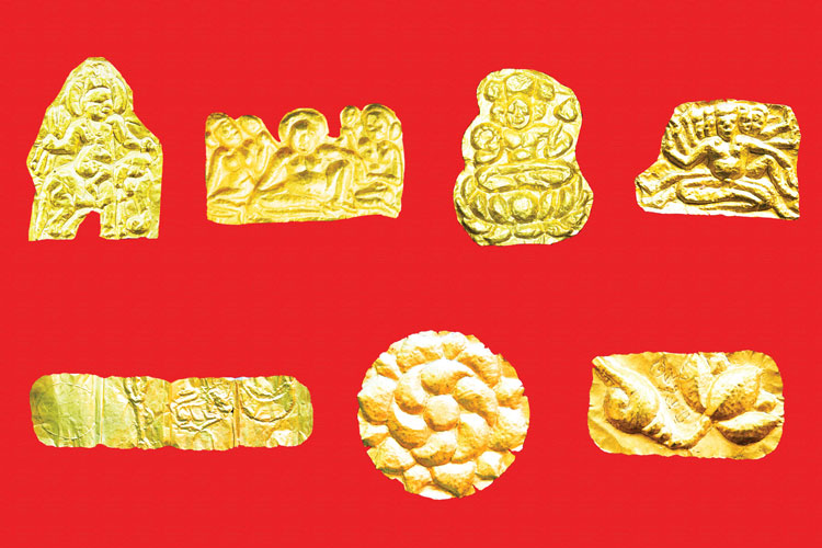 Một số hiện vật vàng được phát hiện tại Di tích khảo cổ Cát Tiên. Ảnh tư liệu Bảo tàng Lâm Đồng