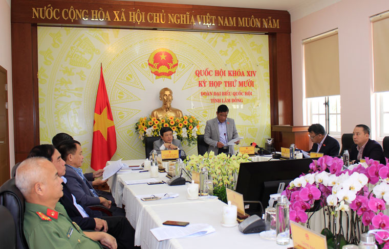 ĐBQH Lâm Đồng K’Nhiễu - Ủy viên Hội Đồng Dân tộc của Quốc hội phát biểu góp ý cho dự thảo Luật Bảo vệ môi trường (sửa đổi)