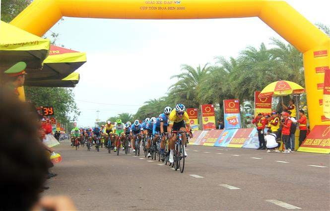 Tay đua Loic Desriac (Bikelife Đồng Nai) xuất sắc giành Áo vàng Giải xe đạp VTV Cúp Tôn Hoa Sen 2020