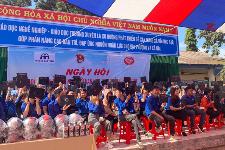 Lâm Hà: 600 đoàn viên thanh niên tham gia ngày hội văn hóa giao thông