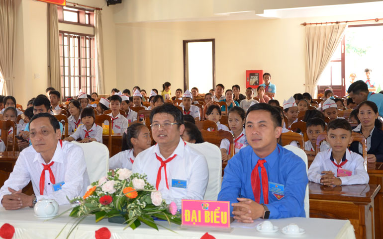 Các đại biểu tham dự Đại hội Cháu ngoan Bác Hồ huyện Đạ Huoai