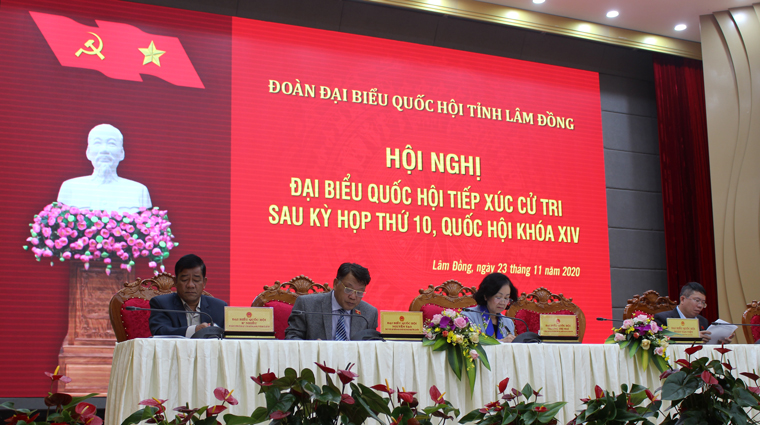 Đồng chí Trương Thị Mai - Trưởng Ban Dân vận Trung ương tiếp xúc cử tri Lâm Đồng