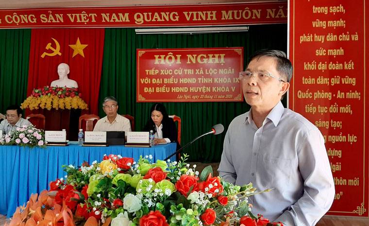 Ông Đặng Trí Dũng – Phó Chủ tịch UBND tỉnh Lâm Đồng tiếp thu, giải trình kiến nghị của cư tri tại buổi tiếp xúc