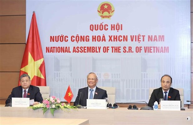 Phó Chủ tịch Quốc hội Uông Chu Lưu dự hội nghị trực tuyến. 