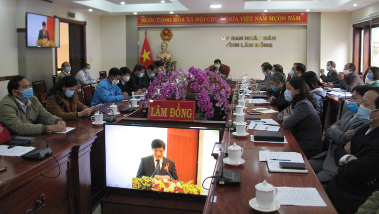 Tại cuộc họp trực tuyến của Bộ Y tế hôm 1/12, Lâm Đồng tuân thủ nghiêm túc việc đeo khẩu trang phòng dịch Covid-19