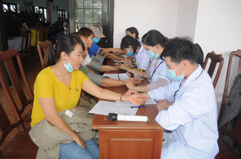 Hơn 500 người đăng ký hiến máu tình nguyện tại Lâm Hà