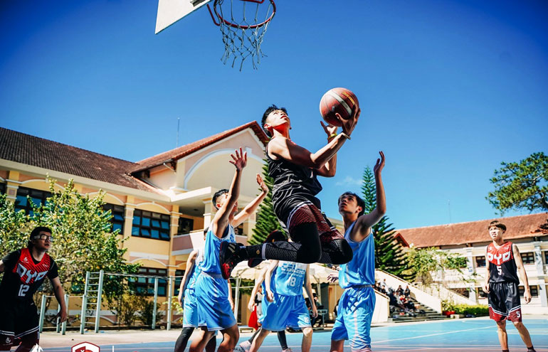 Phát triển phong trào bóng rổ học đường