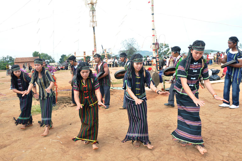 Dân vũ và dân nhạc Tây Nguyên trong lễ hội