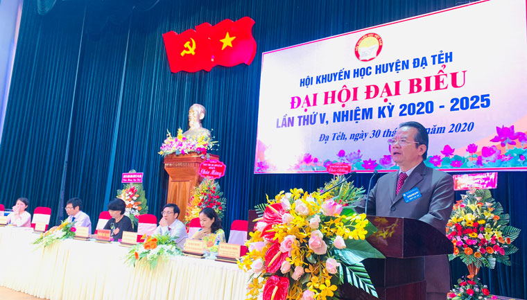 Ông Nguyễn Xuân Ngọc - Chủ tịch Hội Khuyến học tỉnh Lâm Đồng phát biểu tại Đại hội