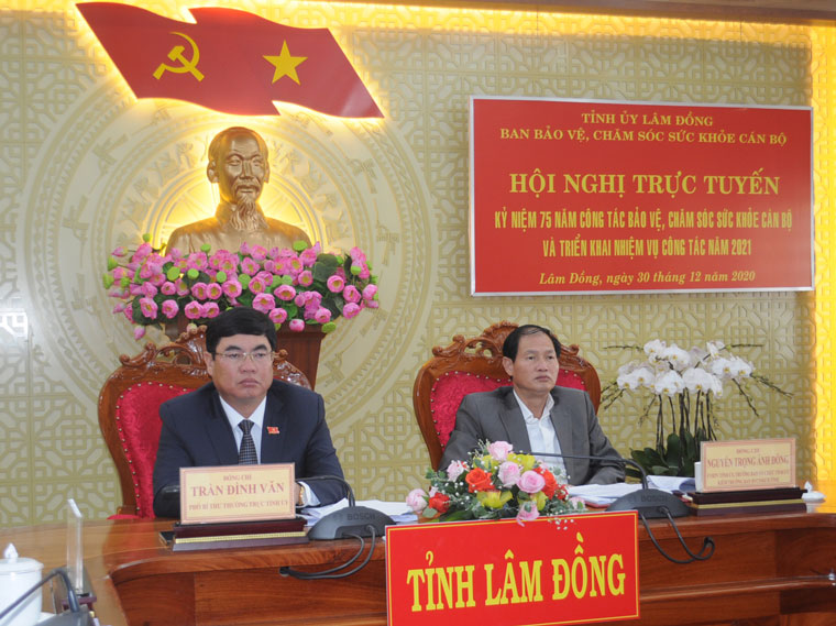 Các đồng chí chủ trì hội nghị tại điểm cầu Lâm Đồng