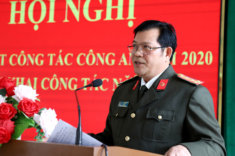 Đại tá Lê Vinh Quy - Giám đốc Công an Lâm Đồng phát biểu chỉ đạo tại hội nghị