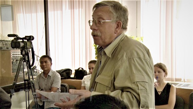 Tiến sỹ Piotr Tsvetov phát biểu tại một Hội thảo về quan hệ Việt-Nga