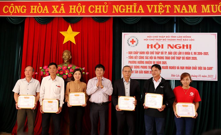 Các tập thể, cá nhân nhận khen thưởng của UBND TP Bảo Lộc