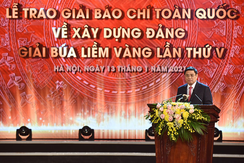 Đồng chí Phạm Minh Chính, Ủy viên Bộ Chính trị, Bí thư Trung ương Đảng, Trưởng Ban Tổ chức Trung ương phát biểu phát động giải Báo chí toàn quốc về xây dựng Đảng (Giải Búa liềm vàng) lần thứ 6.