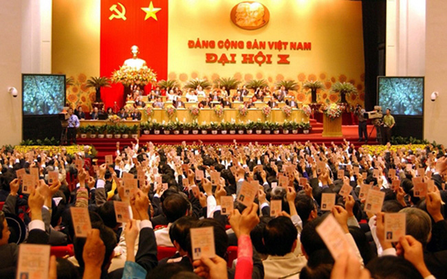 Đại hội đại biểu toàn quốc lần thứ X của Đảng diễn ra từ ngày 18 đến 25/4/2006 tại Hà Nội.
