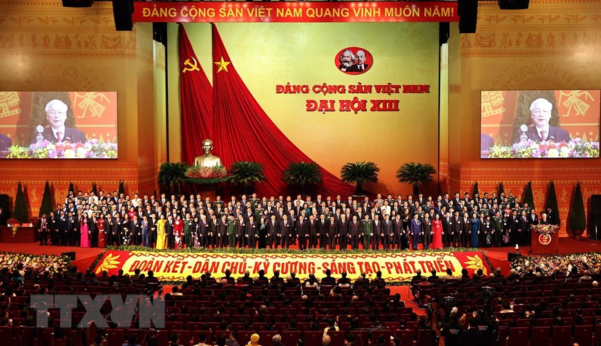 BCHTW khóa XIII ra mắt tại phiên bế mạc Đại hội Đảng toàn quốc lần thứ XIII. (Nguồn: TTXVN)