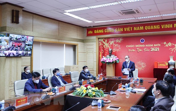 Thủ tướng Nguyễn Xuân Phúc phát biểu động viên ngành y tế