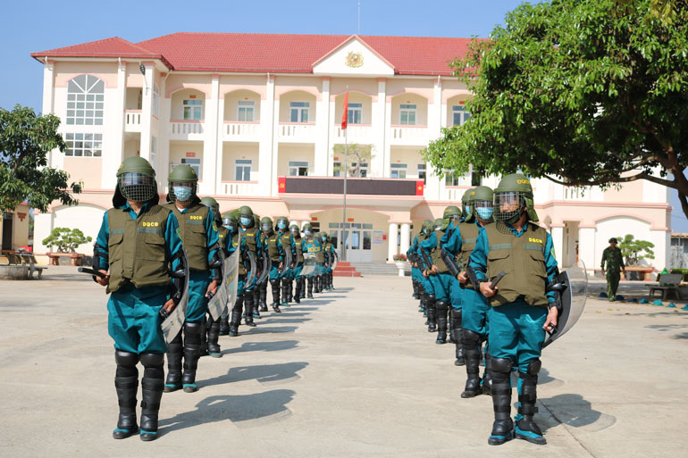 Di Linh: 183 học viên tham gia tập huấn dân quân tự vệ