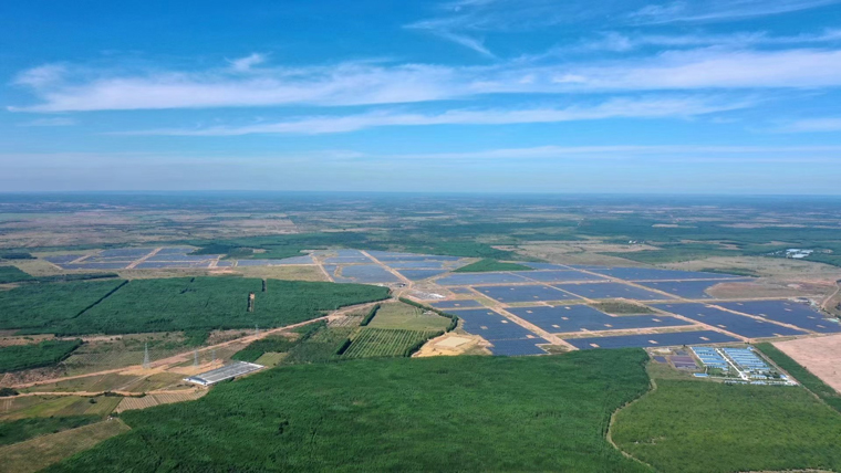 Nhà máy điện điện mặt trời 350 MW với giải pháp biến tần của Sungrow bắt đầu đi vào hoạt động tại Việt Nam