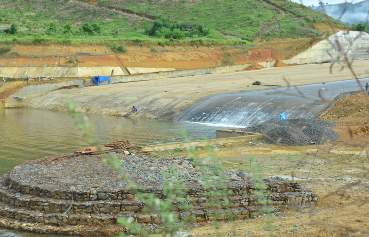 Hồ Đạ Lây đã hoàn thành và tích nước từ tháng 10/2020 nhưng do chưa có hệ thống kênh mương nên nước chưa thể dẫn về khu vực sản xuất