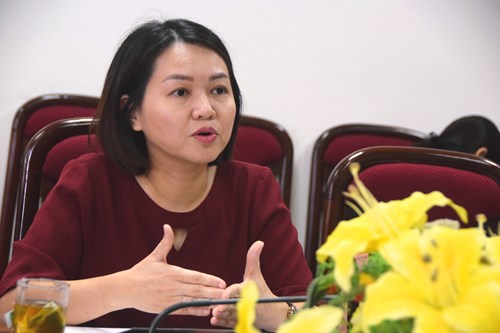 Bà Trần Việt Nga, Phó Cục trưởng Cục An toàn thực phẩm khuyến cáo người dân thực hiện nghiêm túc ăn chín, uống chín. Chỉ sử dụng các sản phẩm thực phẩm, nguyên liệu thực phẩm có nguồn gốc, xuất xứ rõ ràng