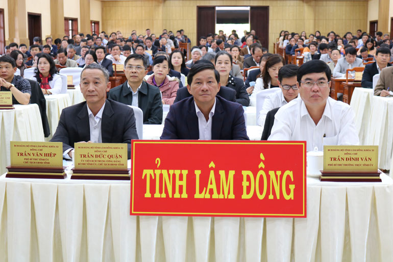 Các đại biểu tham dự Hội nghị tại điểm cầu chính tỉnh Lâm Đồng (Hội trường Tỉnh ủy Lâm Đồng)